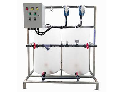 成都雙桶雙泵無儀表加藥裝置產(chǎn)品圖